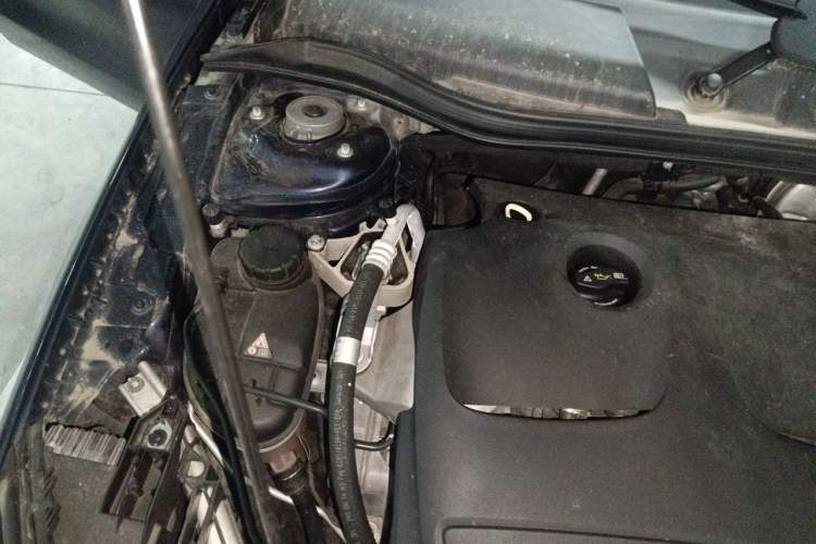 Used Mercedes-Benz GLA 2016 GLA 200 Fashion Model Engine Bay Right