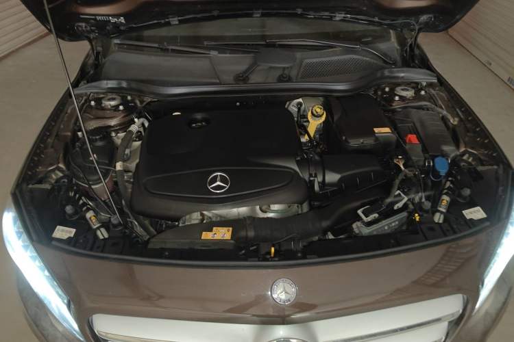 Used Mercedes-Benz GLA 2016 GLA 200 Fashion Model Engine Bay