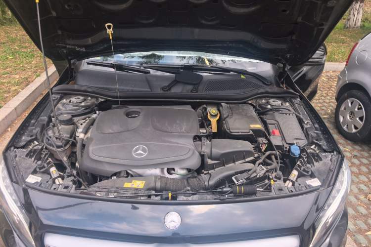 Used Mercedes-Benz GLA 2016 GLA 200 Fashion Model Engine Bay