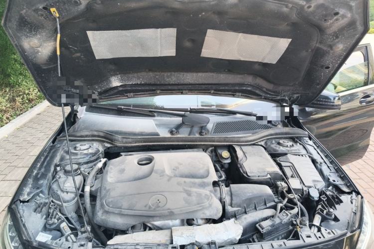 Used Mercedes-Benz GLA 2016 GLA 220 4MATIC Luxury Model Engine Bay