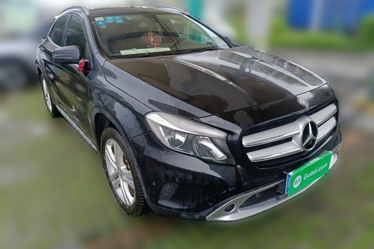 Used Mercedes-Benz GLA 2016 GLA 200 Sport Edition Front Right 45 Deg