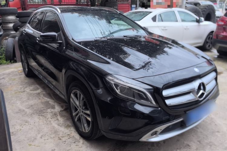 Used Mercedes-Benz GLA 2016 GLA 220 4MATIC Fashion Edition Front Right 45 Deg