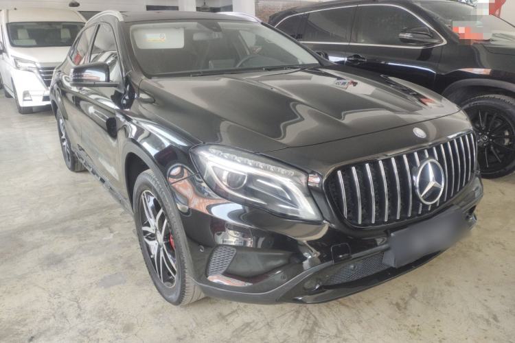 Used Mercedes-Benz GLA 2016 GLA 220 4MATIC Fashion Edition Front Right 45 Deg