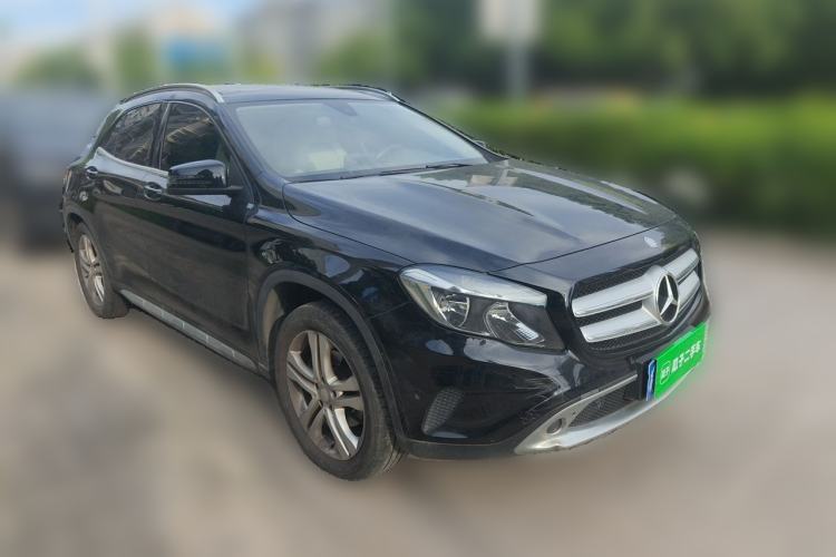 Used Mercedes-Benz GLA 2016 GLA 200 Sport Edition Front Right 45 Deg