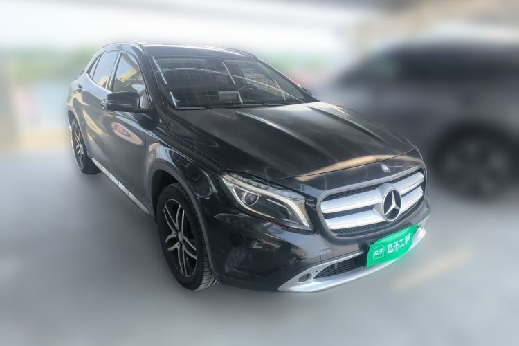 Used Mercedes-Benz GLA 2016 GLA 220 4MATIC Fashion Edition Front Right 45 Deg