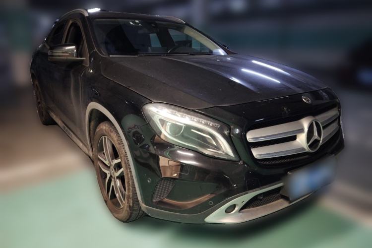 Used Mercedes-Benz GLA 2016 GLA 220 4MATIC Fashion Edition Front Right 45 Deg