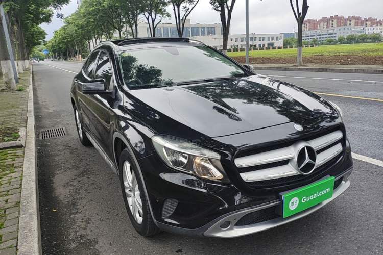 Used Mercedes-Benz GLA 2016 GLA 200 Sport Edition Front Right 45 Deg