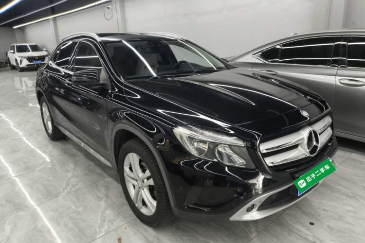 Used Mercedes-Benz GLA 2016 GLA 200 Sport Edition Front Right 45 Deg