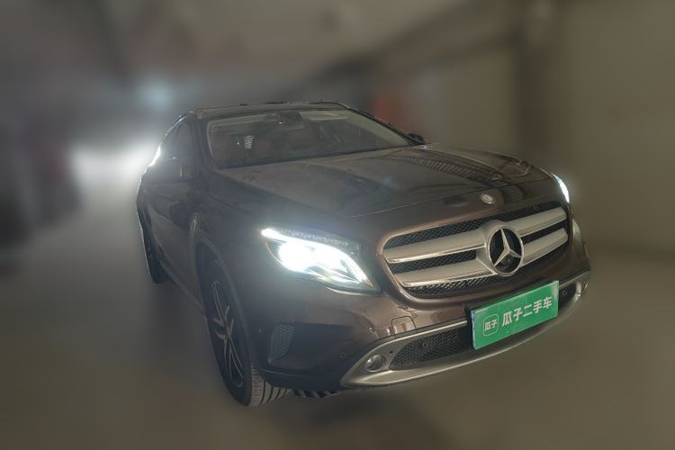 Used Mercedes-Benz GLA 2016 GLA 200 Fashion Model Front Right 45 Deg