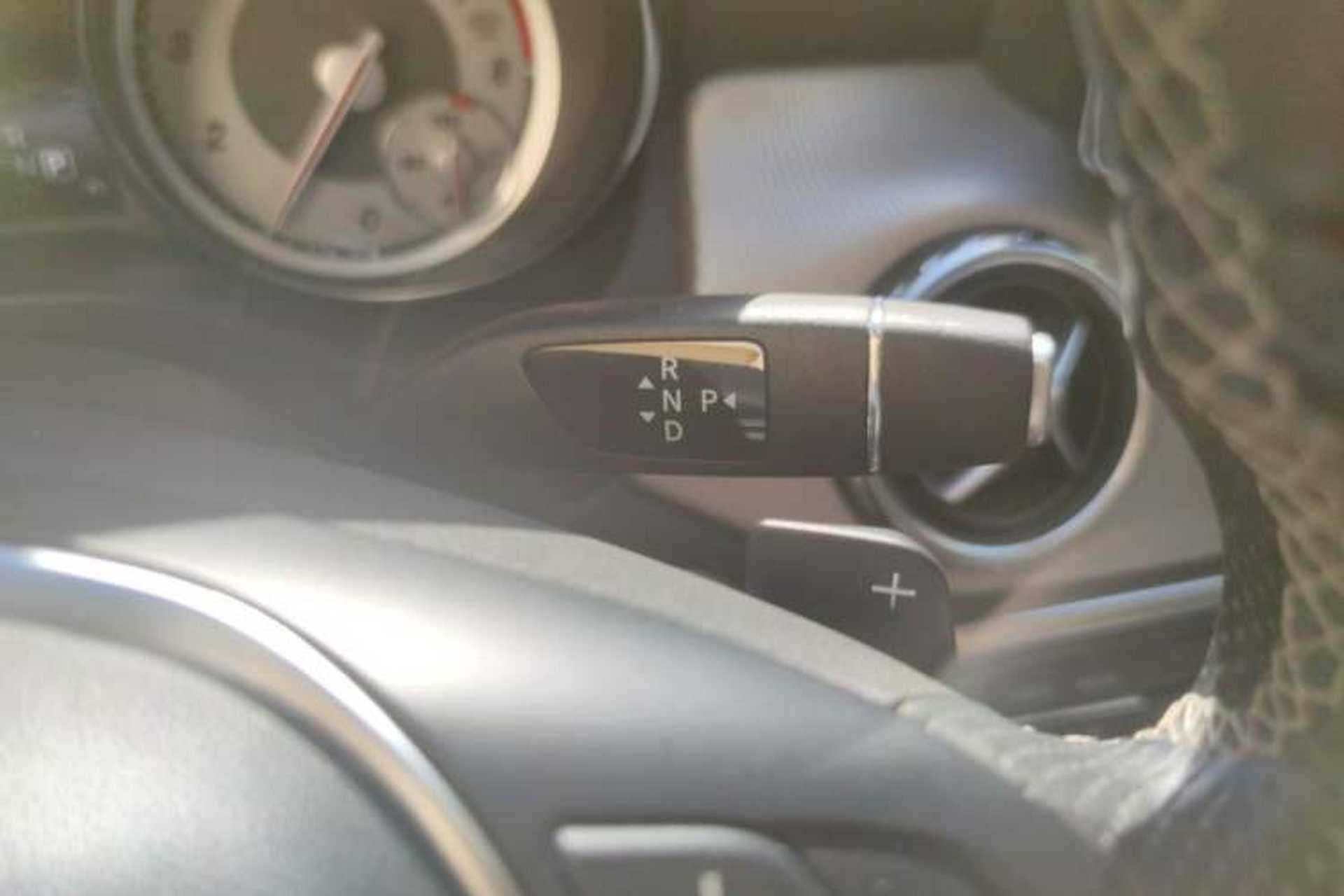 Used Mercedes-Benz GLA 2016 GLA 220 4MATIC Luxury Model Gear Lever