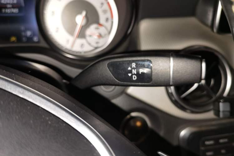 Used Mercedes-Benz GLA 2016 GLA 220 4MATIC Fashion Edition Gear Lever