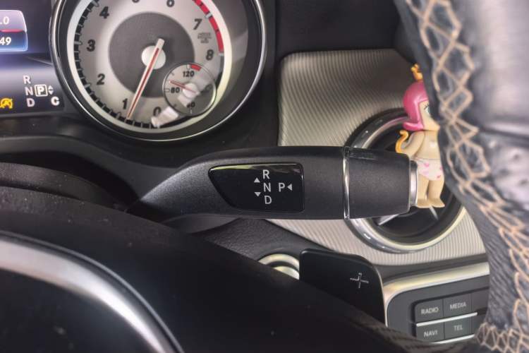 Used Mercedes-Benz GLA 2016 GLA 200 Fashion Model Gear Lever