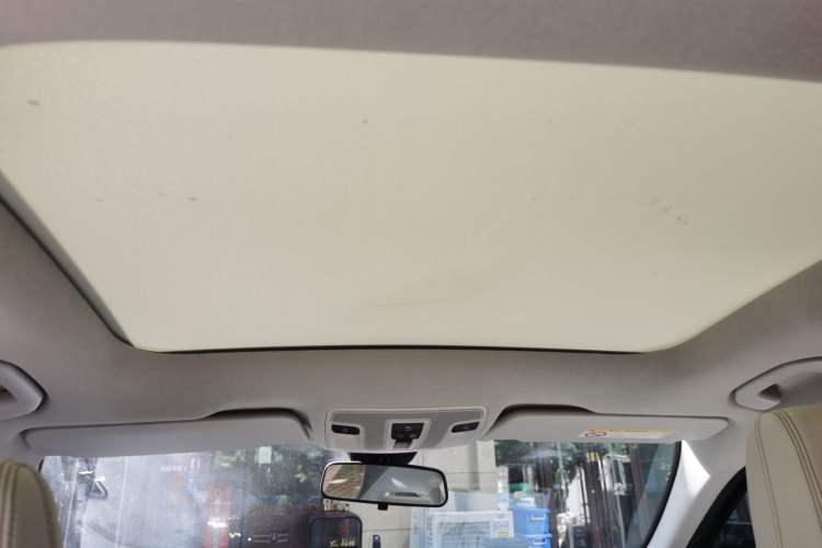 Used Mercedes-Benz GLA 2016 GLA 220 4MATIC Fashion Edition Headliner