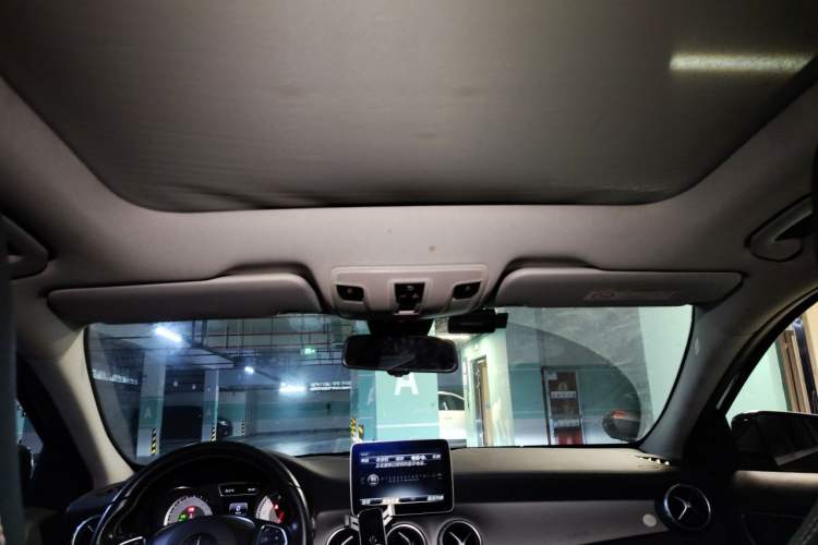 Used Mercedes-Benz GLA 2016 GLA 220 4MATIC Fashion Edition Headliner