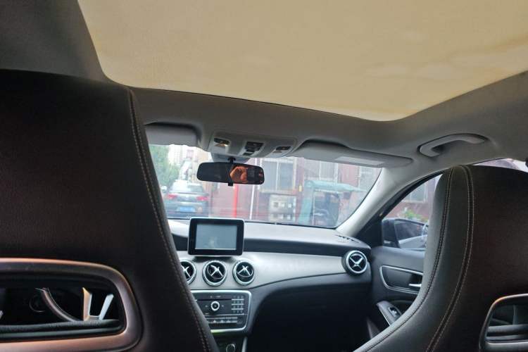 Used Mercedes-Benz GLA 2016 GLA 200 Sport Edition Headliner