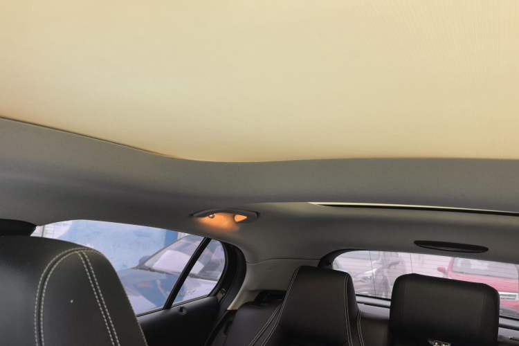 Used Mercedes-Benz GLA 2016 GLA 200 Fashion Model Headliner