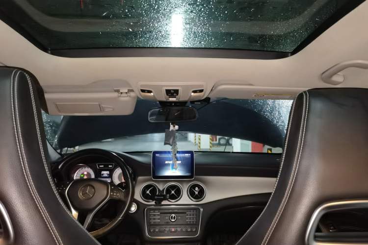 Used Mercedes-Benz GLA 2016 GLA 220 4MATIC Fashion Edition Headliner