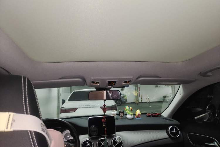 Used Mercedes-Benz GLA 2016 GLA 220 4MATIC Fashion Edition Headliner