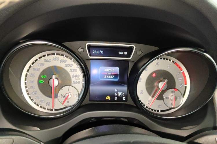 Used Mercedes-Benz GLA 2016 GLA 200 Fashion Model Instrument Cluster