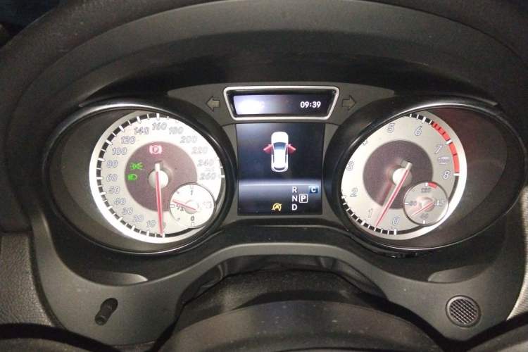 Used Mercedes-Benz GLA 2016 GLA 200 Sport Edition Instrument Cluster
