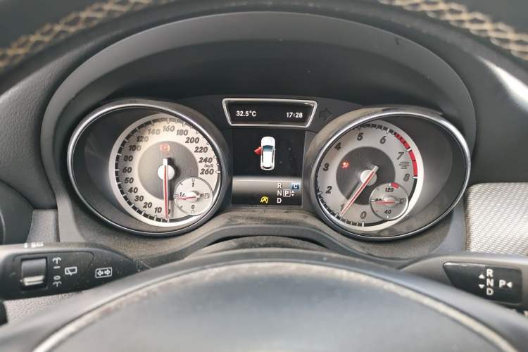 Used Mercedes-Benz GLA 2016 GLA 200 Sport Edition Instrument Cluster