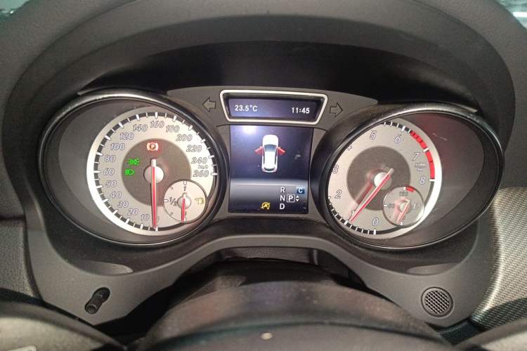 Used Mercedes-Benz GLA 2016 GLA 200 Fashion Model Instrument Cluster