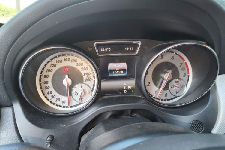 Used Mercedes-Benz GLA 2016 GLA 220 4MATIC Luxury Model Instrument Cluster