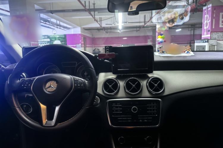 Used Mercedes-Benz GLA 2016 GLA 200 Sport Edition Interior 1