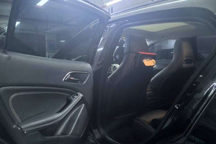 Used Mercedes-Benz GLA 2016 GLA 200 Sport Edition Interior 2