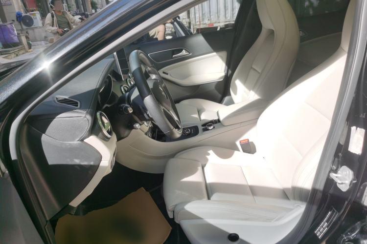 Used Mercedes-Benz GLA 2016 GLA 220 4MATIC Fashion Edition Left Front Seat