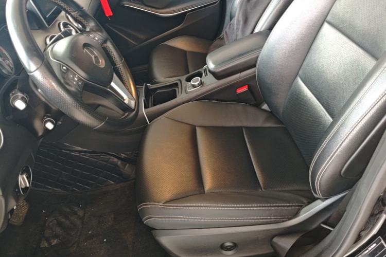 Used Mercedes-Benz GLA 2016 GLA 200 Fashion Model Left Front Seat