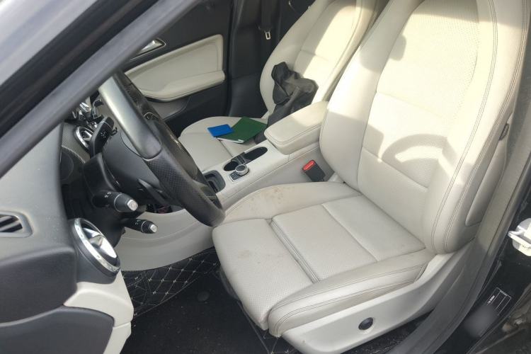 Used Mercedes-Benz GLA 2016 GLA 200 Sport Edition Left Front Seat
