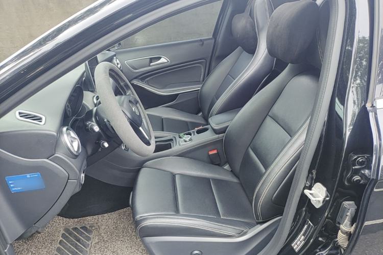 Used Mercedes-Benz GLA 2016 GLA 200 Sport Edition Left Front Seat