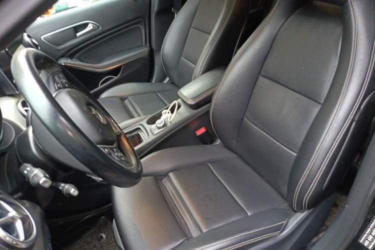 Used Mercedes-Benz GLA 2016 GLA 200 Sport Edition Left Front Seat