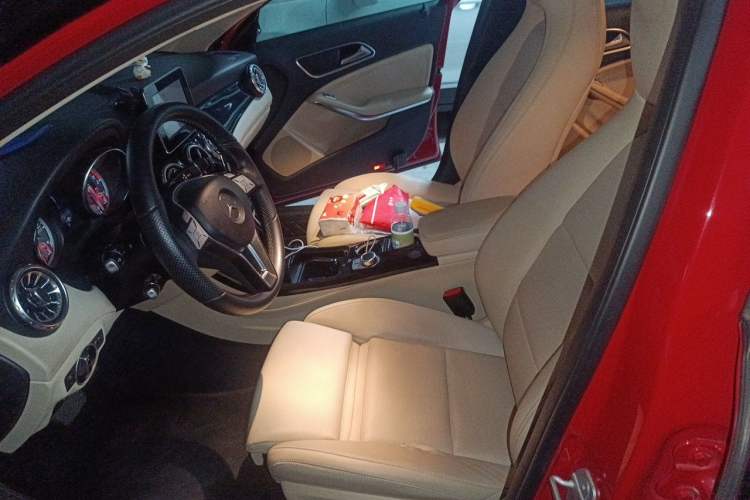 Used Mercedes-Benz GLA 2016 GLA 200 Sport Edition Left Front Seat