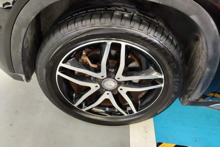 Used Mercedes-Benz GLA 2016 GLA 200 Fashion Model Left Front Wheel Hub