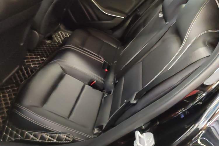Used Mercedes-Benz GLA 2016 GLA 200 Fashion Model Left Rear Seat