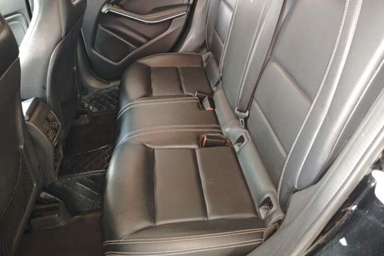 Used Mercedes-Benz GLA 2016 GLA 200 Fashion Model Left Rear Seat