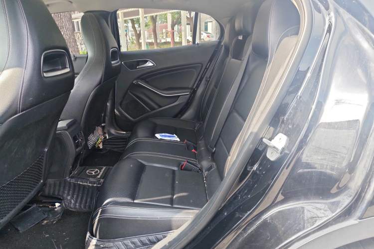 Used Mercedes-Benz GLA 2016 GLA 200 Sport Edition Left Rear Seat