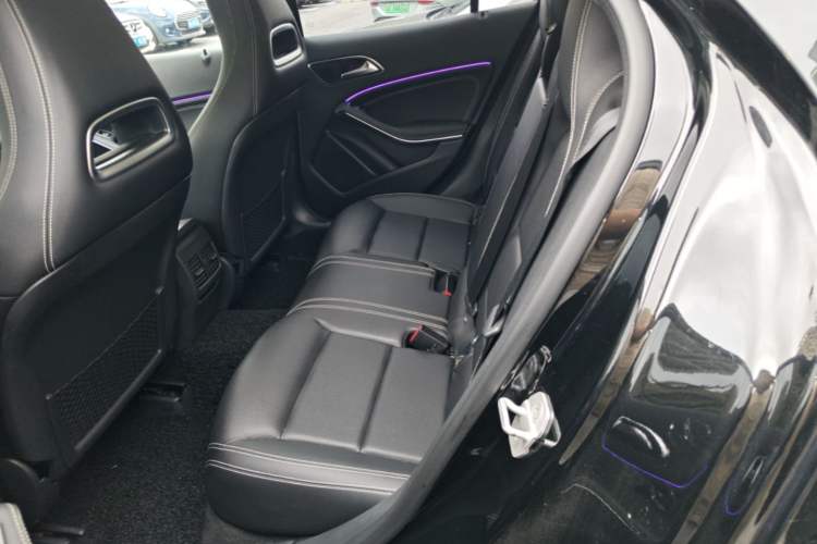 Used Mercedes-Benz GLA 2016 GLA 200 Fashion Model Left Rear Seat
