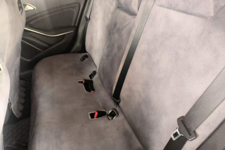Used Mercedes-Benz GLA 2016 GLA 220 4MATIC Fashion Edition Left Rear Seat