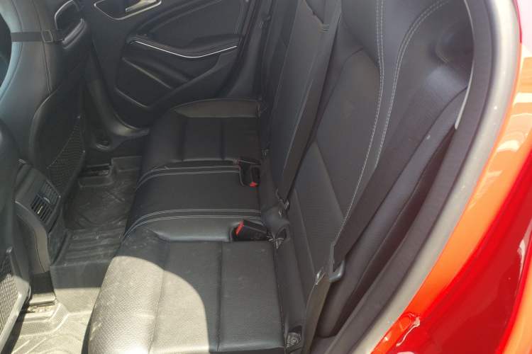 Used Mercedes-Benz GLA 2016 GLA 220 4MATIC Fashion Edition Left Rear Seat