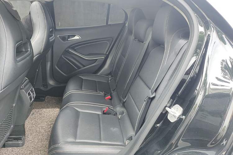Used Mercedes-Benz GLA 2016 GLA 200 Sport Edition Left Rear Seat