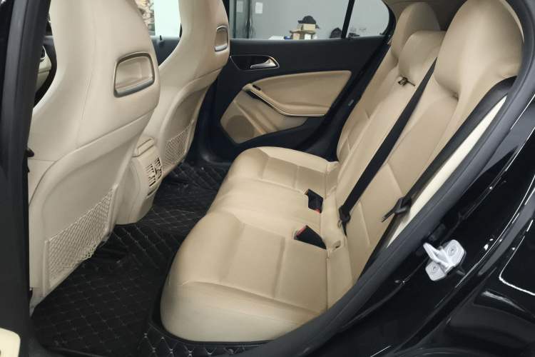 Used Mercedes-Benz GLA 2016 GLA 200 Sport Edition Left Rear Seat