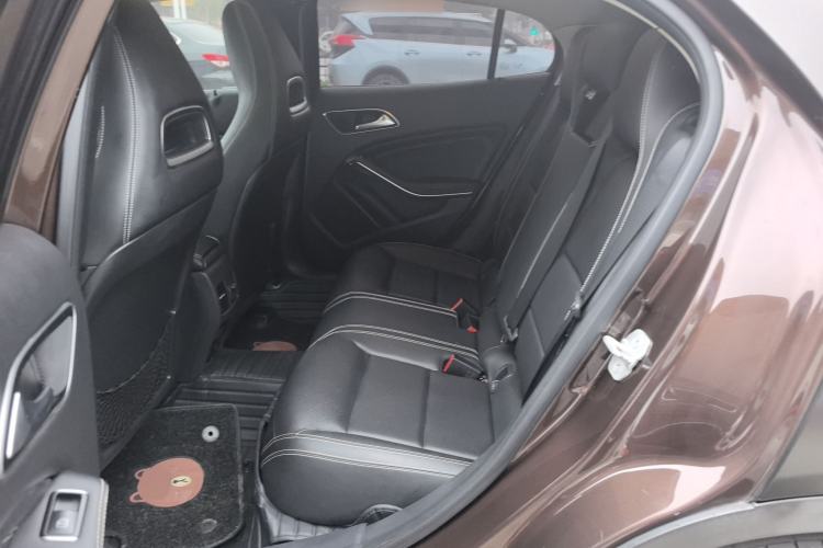 Used Mercedes-Benz GLA 2016 GLA 200 Fashion Model Left Rear Seat