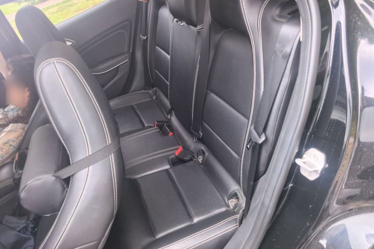 Used Mercedes-Benz GLA 2016 GLA 200 Fashion Model Left Rear Seat