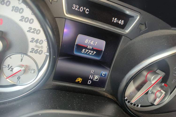 Used Mercedes-Benz GLA 2016 GLA 220 4MATIC Fashion Edition Odometer Close Up