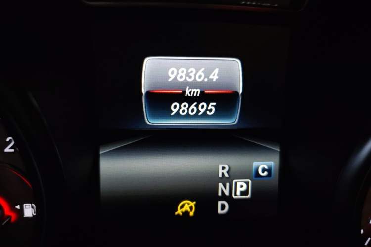 Used Mercedes-Benz GLA 2016 GLA 220 4MATIC Fashion Edition Odometer Close Up