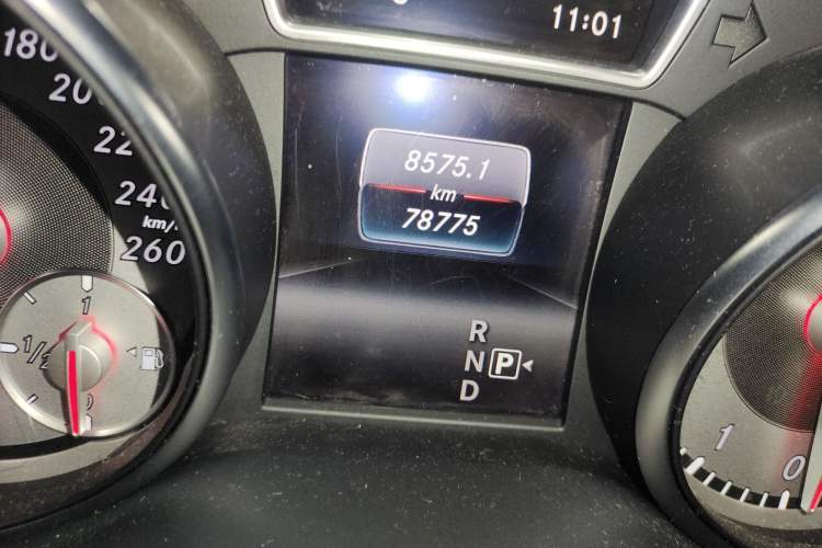 Used Mercedes-Benz GLA 2016 GLA 220 4MATIC Fashion Edition Odometer Close Up