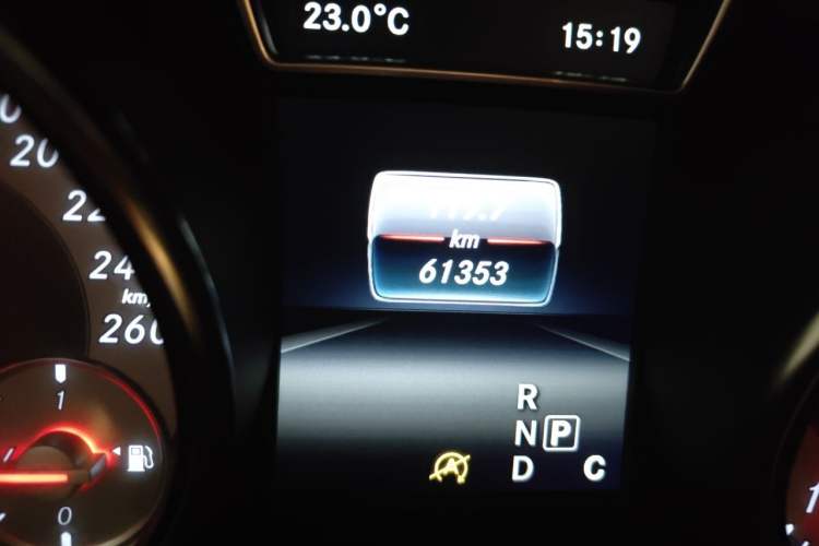 Used Mercedes-Benz GLA 2016 GLA 200 Fashion Model Odometer Close Up